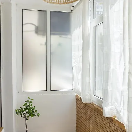 1bd Flat With A Terrace Next To The Sea Garden