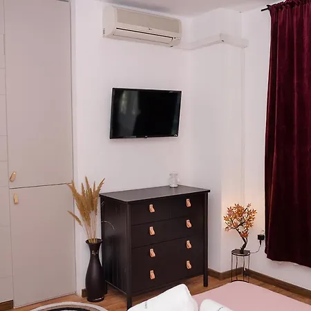 Апартамент 1bd Flat With A Terrace Next To The Sea Garden Варна