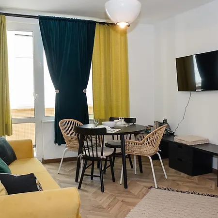 1bd Flat With A Terrace Next To The Sea Garden Апартамент *
