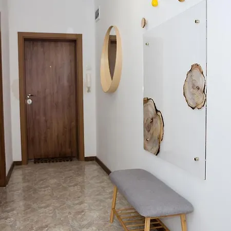 1bd Flat With A Terrace Next To The Sea Garden Апартамент *