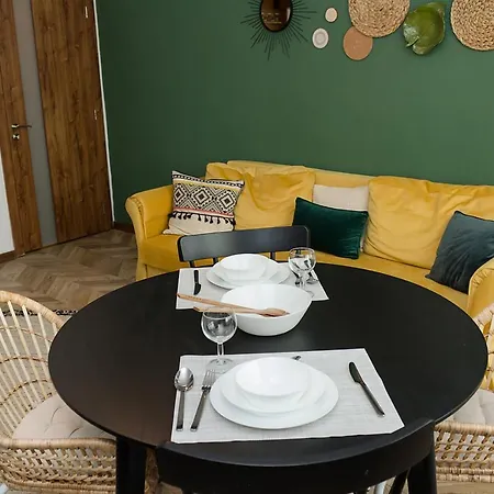 1bd Flat With A Terrace Next To The Sea Garden Апартамент *
